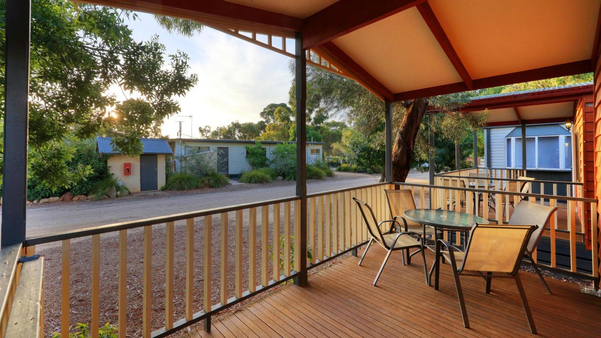 Yarrawonga Riverlands Tourist Park Szoba fotó