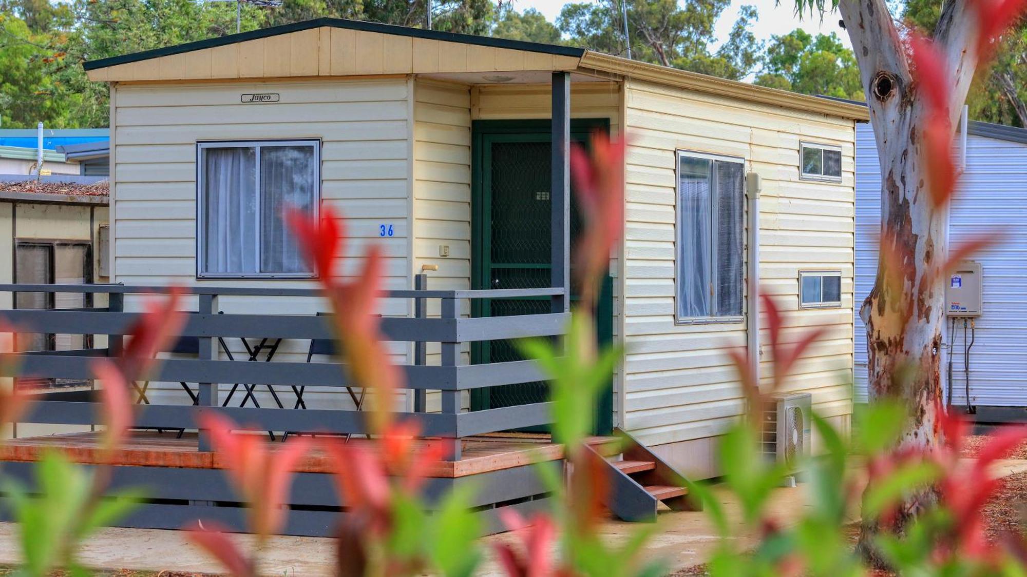 Yarrawonga Riverlands Tourist Park Szoba fotó