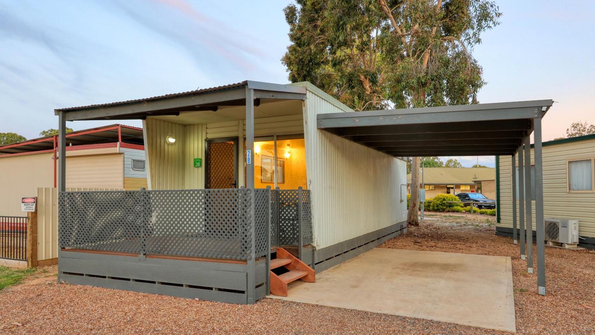 Yarrawonga Riverlands Tourist Park Szoba fotó